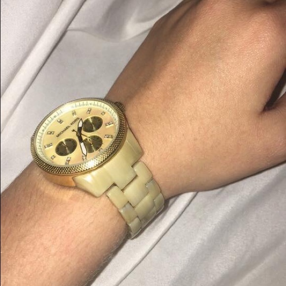 Michael Kors Watch - Picture 2 of 8